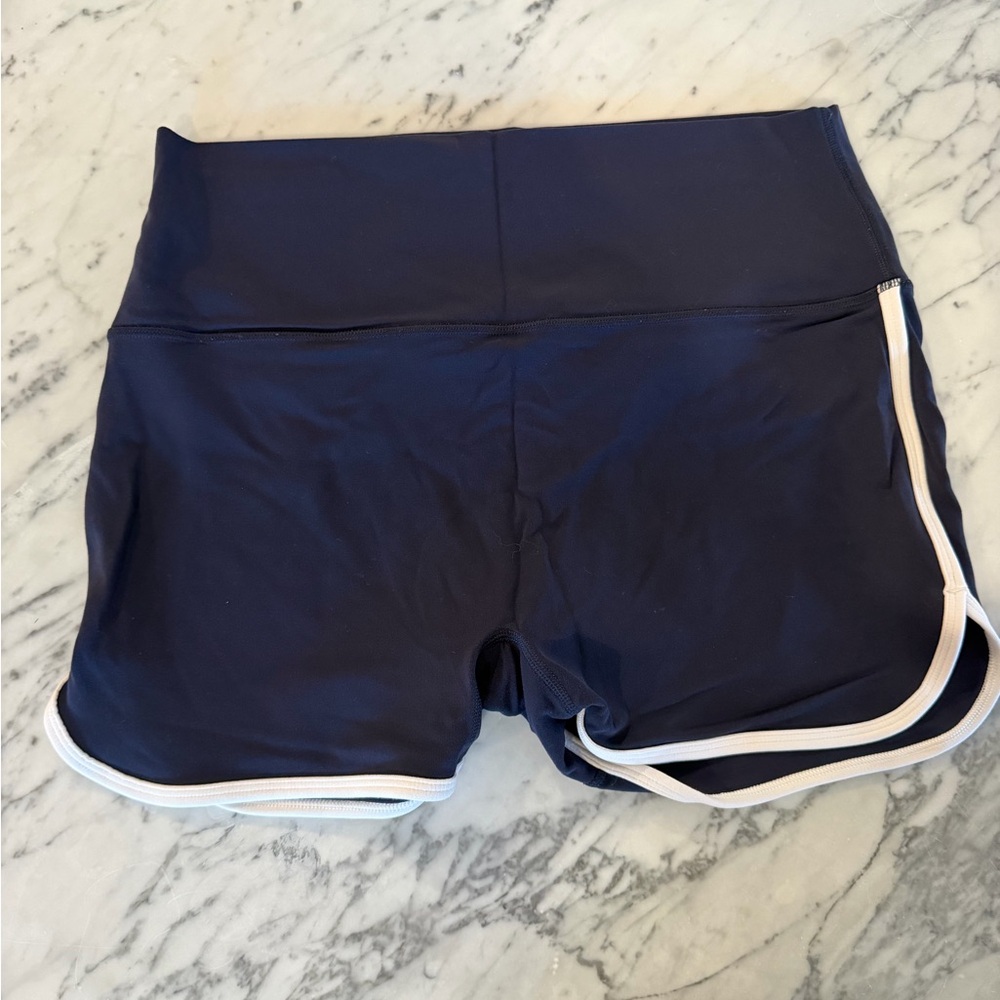 Athleta Transcend High Rise Tipped 3" Shortie - Picture 3 of 3